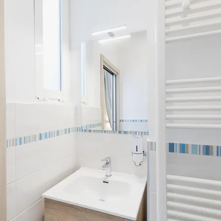 게스트하우스 O' Munasterio E Santa Chiara 나폴리