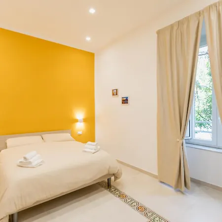 O' Munasterio E Santa Chiara ゲストハウス ナポリ